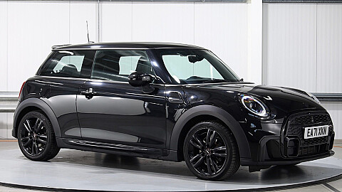 MINI HATCHBACK